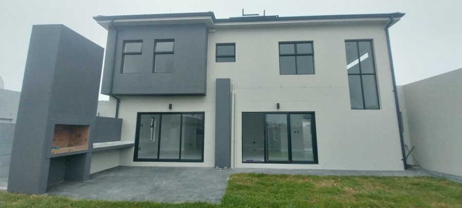 To Let 3 Bedroom Property for Rent in Parklands North Western Cape